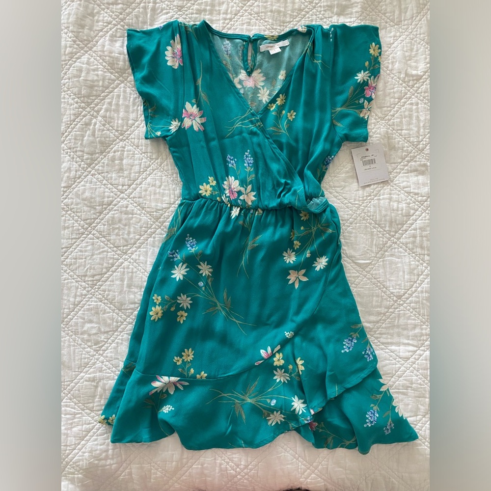 New with tags, girls O’Neill dress